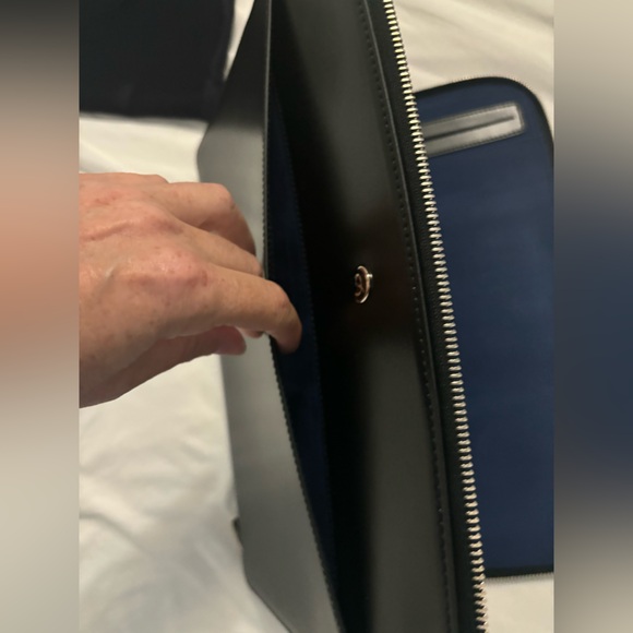 ST DuPont leather document holder - Picture 4 of 9